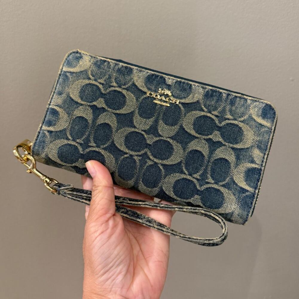 New‼️Coach Long Zip Around Wallet Cotton Denim CFX20 Gold/Denim